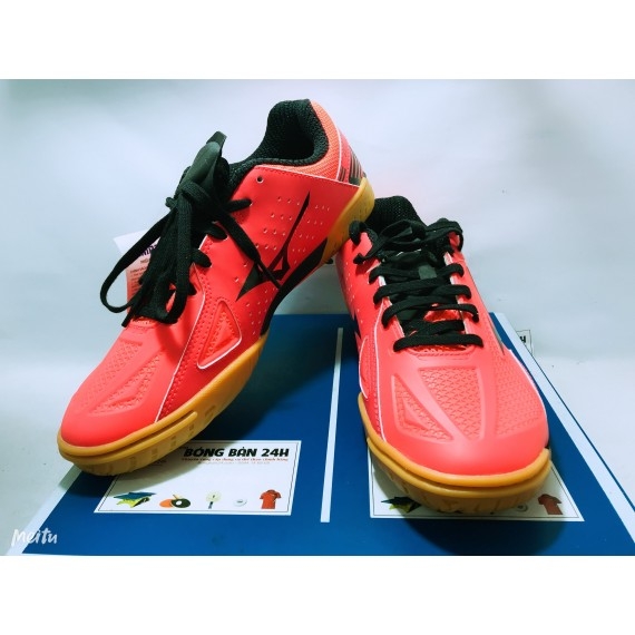 Giày Mizuno Wave Medal Z