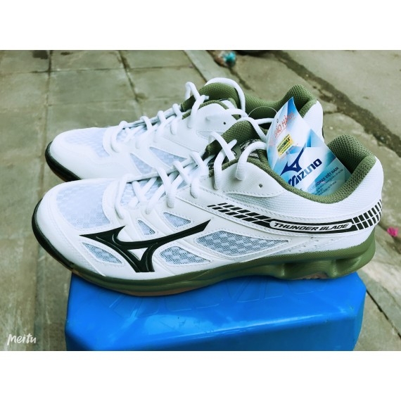 Giày Mizuno Thunder Blade Trắng xanh bộ đội
