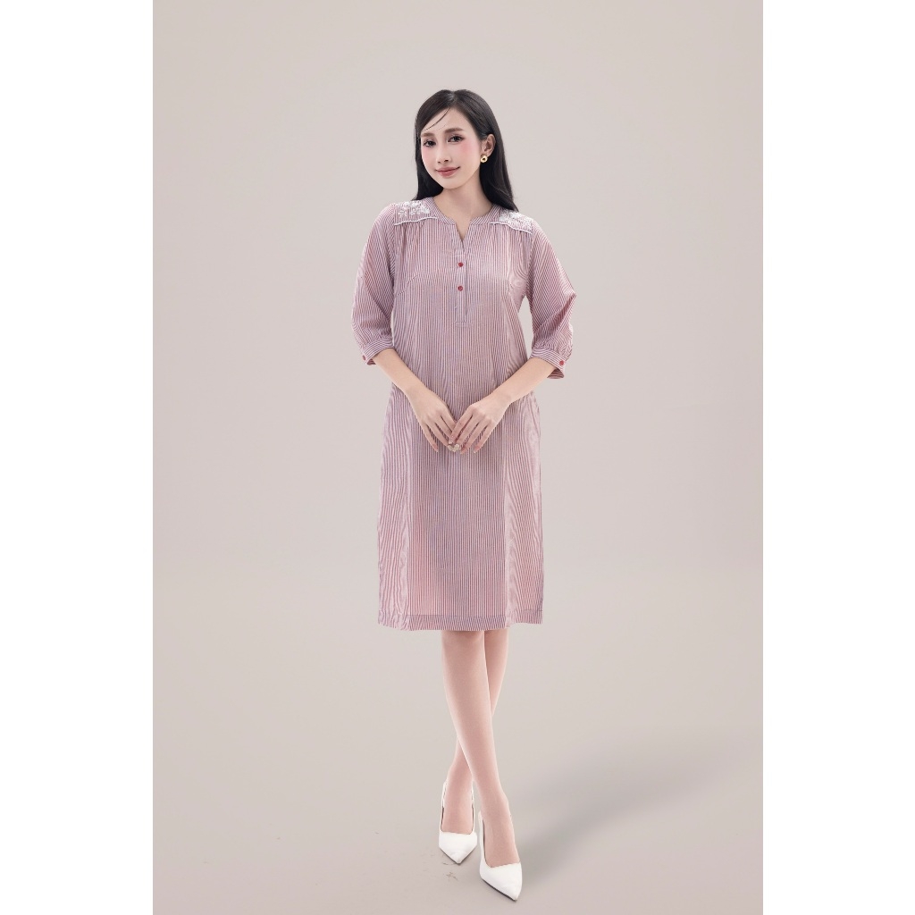 Đầm Thêu Hai bên Vai Cotton Sọc Swanlake - D11882LW01