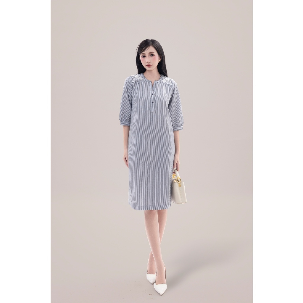 Đầm Thêu Hai bên Vai Cotton Sọc Swanlake - D11882LW01