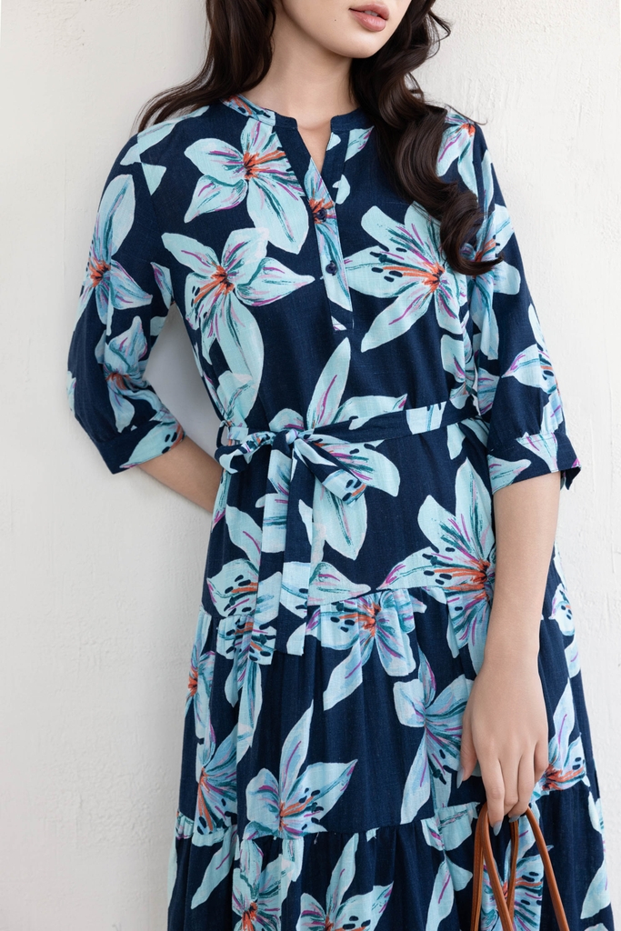 SWANLAKE | Váy Đầm Nữ Dây Thắt Eo Cổ Trụ Cài Nút Tay Lỡ Vải Linen Bông Họa Tiết Hoa Lá Mùa Hè D11041LW09