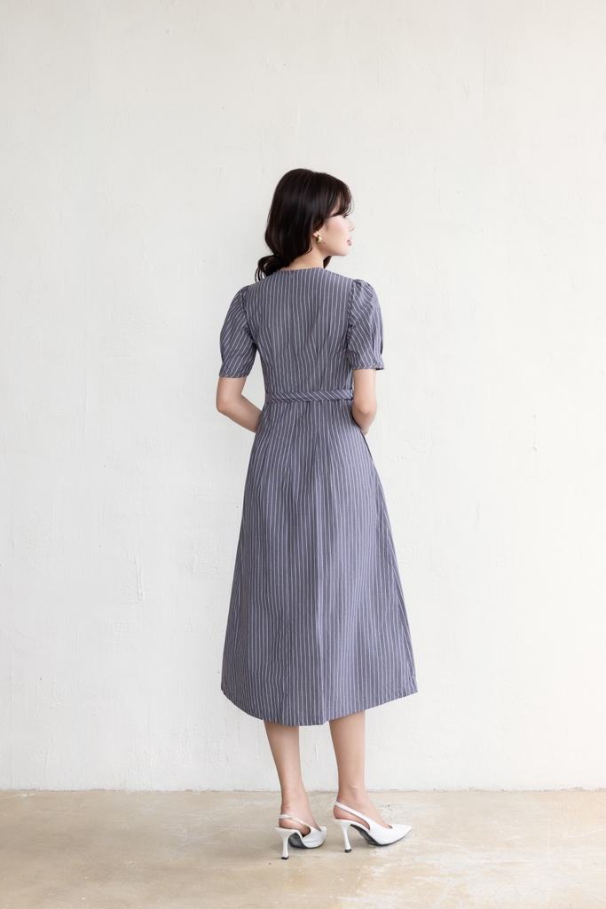 SWANLAKE | Váy Đầm Nữ Xòe Chiết Eo Tôn Dáng Vải Cotton Linen Sọc Cổ Tròn Tay Ngắn Thanh Lịch D13711LW01
