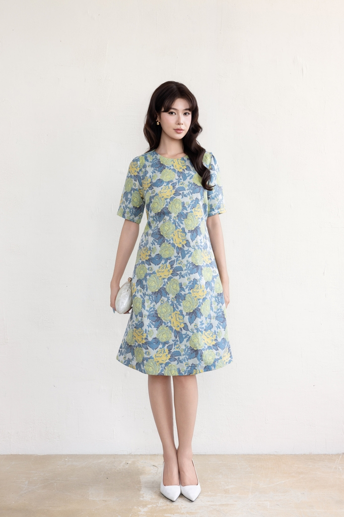 SWANLAKE | Váy Đầm Nữ Midi Cổ Tròn Tay Ngắn Vải Gấm Hoa Có Túi Sang Trọng Đi Tiệc Công Sở D13266LW02