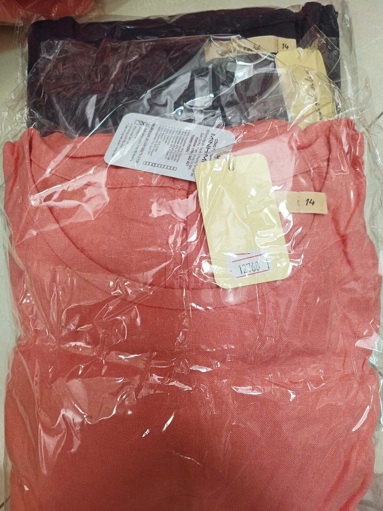 SWANLAKE | Váy Đầm Nữ Suông Vải Linen Tay Bí Lỡ Thêu Hoa Cổ Tròn Có Túi Công Sở Thanh Lịch D12768LW01