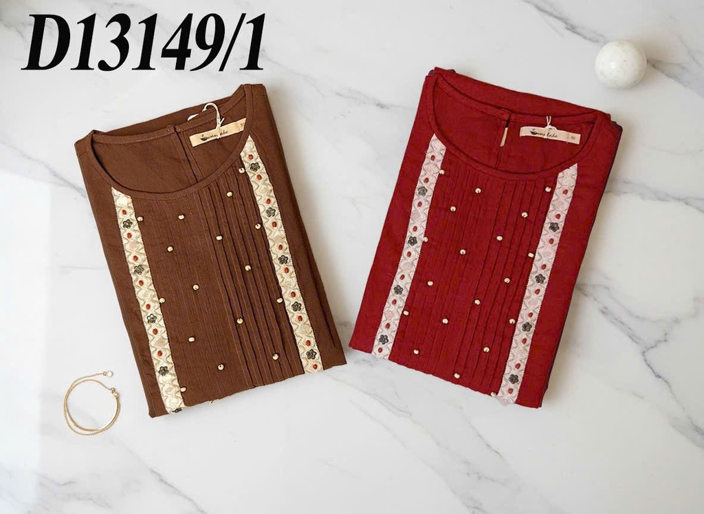 SWANLAKE | Váy Đầm Nữ Midi Suông Vải Linen Thêu Họa Tiết Cổ Tròn Tay Lỡ Có Túi Xẻ Tà Công Sở D13149LW01