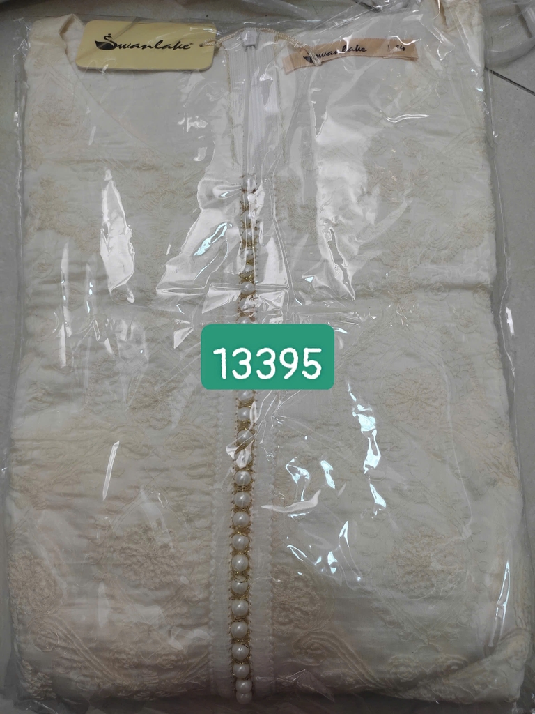 SWANLAKE | Váy Đầm Nữ Phối Ren Hoa Cao Cấp Cổ Tròn Tay Lỡ Chiết Eo Xẻ Tà Tiệc Sang Trọng D13395LW01