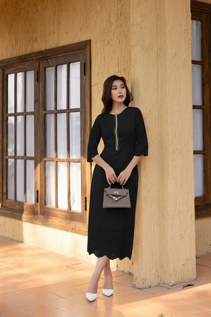 SWANLAKE | Váy Đầm Nữ Phối Ren Hoa Cao Cấp Cổ Tròn Tay Lỡ Chiết Eo Xẻ Tà Tiệc Sang Trọng D13395LW01