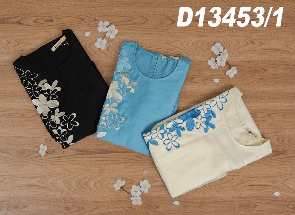 SWANLAKE | Váy Đầm Nữ Maxi Phom Suông Sát Nách Cổ Tròn Vải Tơ Hai Lớp Thêu Hoa Thanh Lịch D13453LW01