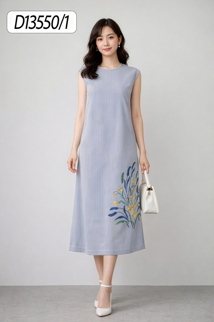 SWANLAKE | Váy Đầm Nữ Suông Sát Nách Vải Cotton Sọc Thêu Hoa Cổ Tròn Dạo Phố Du Lịch Hè D13550LW01