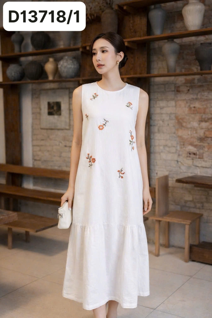 SWANLAKE | Váy Đầm Nữ Maxi Suông Sát Nách Cổ Tròn Vải Linen Thêu Hoa Hai Lớp Du Lịch Biển Hè D13718LW01