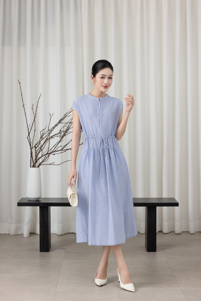 SWANLAKE | Váy Đầm Nữ Suông Vải Cotton Sọc Cổ Trụ Cài Nút Tay Hến Dây Thắt Eo Dạo Phố Hè D13659LW01