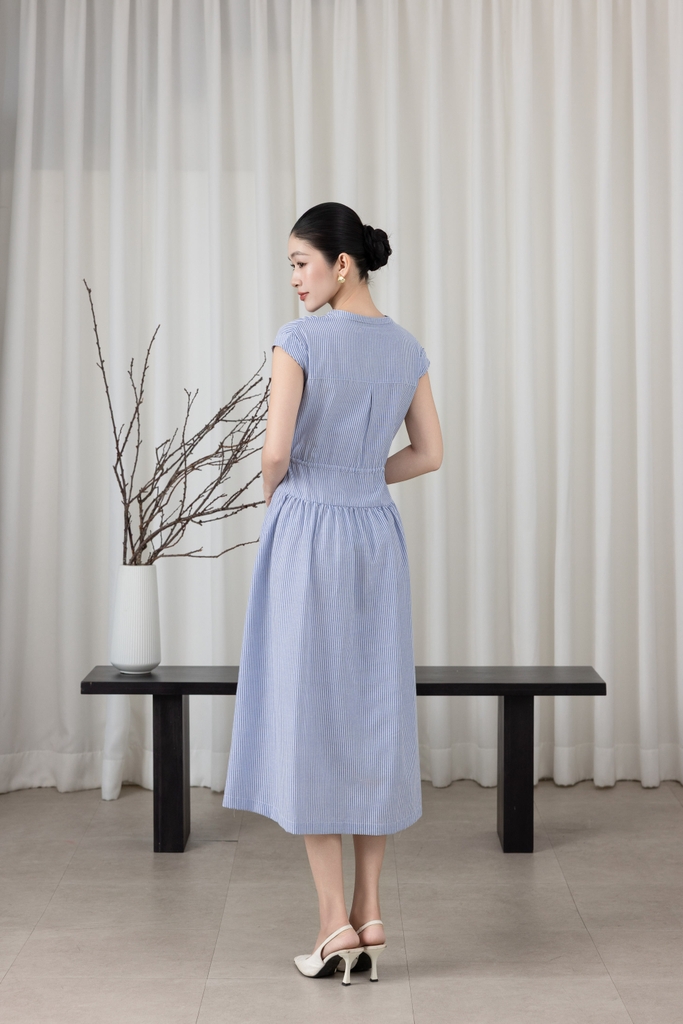 SWANLAKE | Váy Đầm Nữ Suông Vải Cotton Sọc Cổ Trụ Cài Nút Tay Hến Dây Thắt Eo Dạo Phố Hè D13659LW01