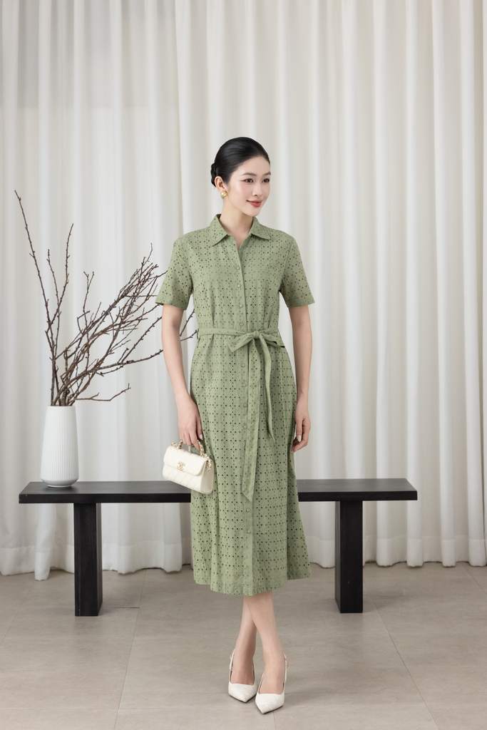 SWANLAKE | Váy Đầm Nữ Suông Vải Cotton Thêu Đục Lỗ Cổ Sơ Mi Tay Ngắn Dây Thắt Eo Công Sở D13483LW01