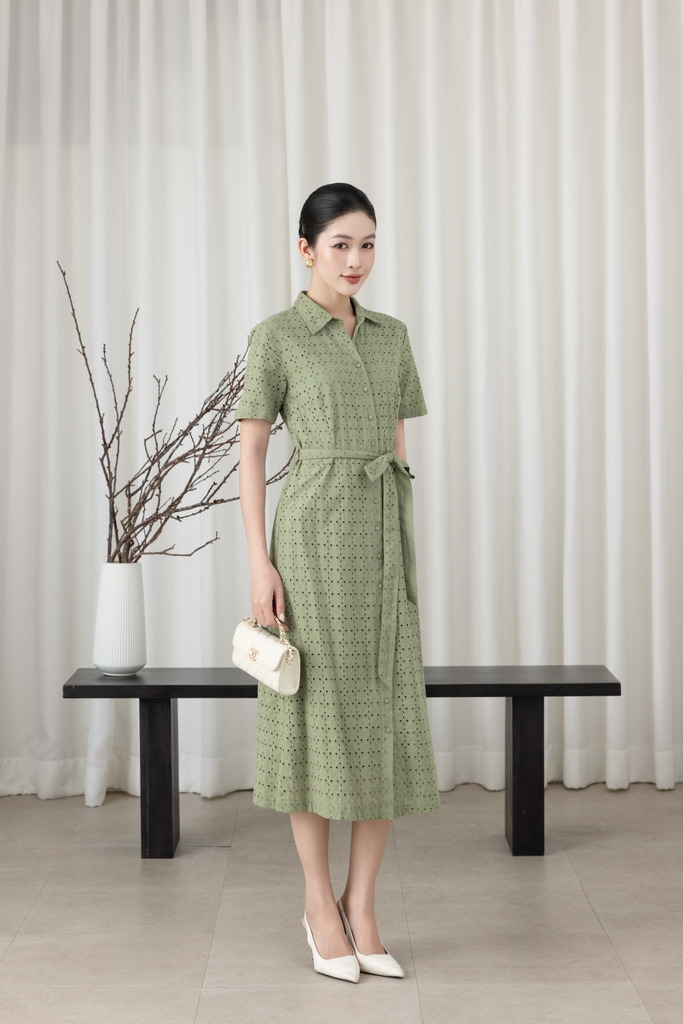 SWANLAKE | Váy Đầm Nữ Suông Vải Cotton Thêu Đục Lỗ Cổ Sơ Mi Tay Ngắn Dây Thắt Eo Công Sở D13483LW01