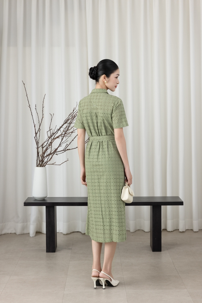 SWANLAKE | Váy Đầm Nữ Suông Vải Cotton Thêu Đục Lỗ Cổ Sơ Mi Tay Ngắn Dây Thắt Eo Công Sở D13483LW01
