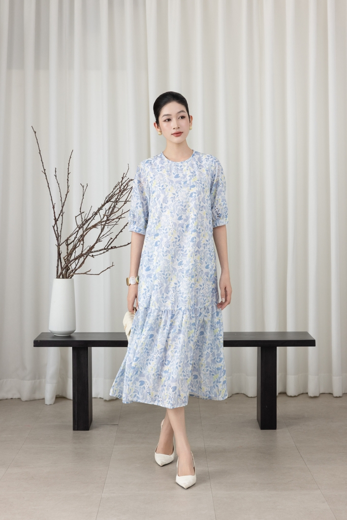 SWANLAKE | Váy Đầm Nữ Maxi Suông Đuôi Cá Vải Cotton Thêu Đục Lỗ 2 Lớp Có Túi Du Lịch Đi Biển D11522LW07