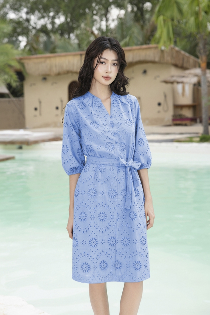 SWANLAKE | Váy Đầm Nữ Suông Cô Trụ Cài Nút Dây Thắt Eo Cotton Thêu Đục Lỗ Tay Bí Lỡ Có Túi D12671LW01