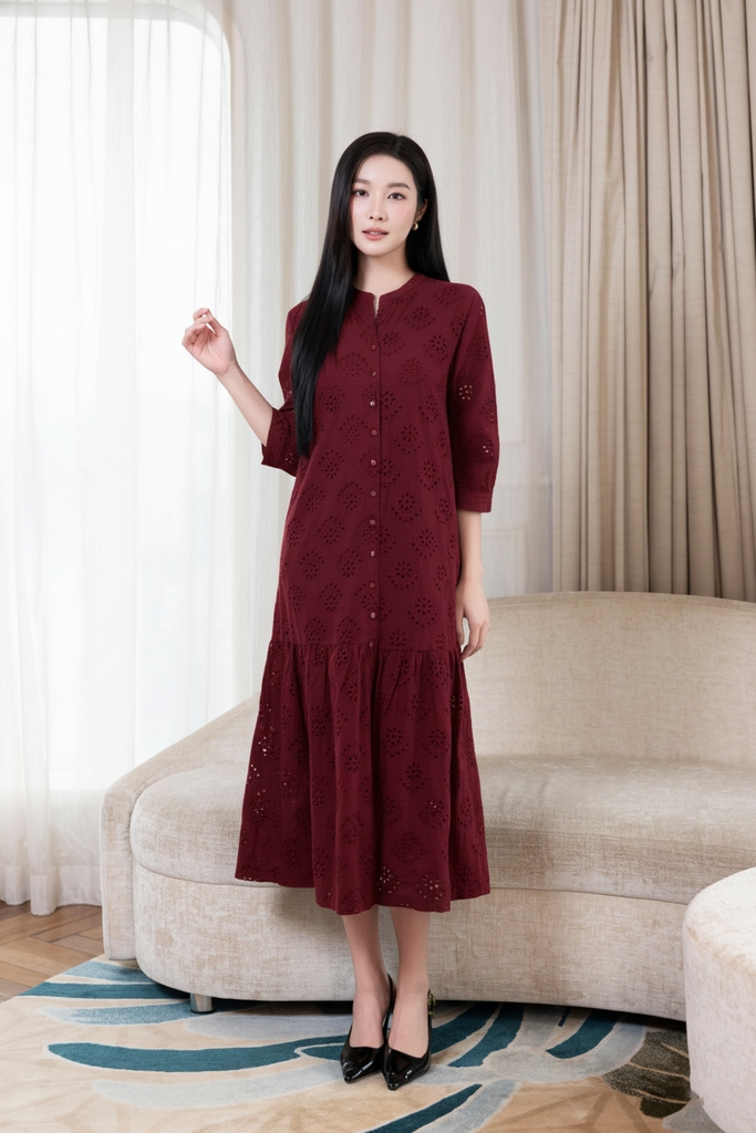 SWANLAKE | Váy Đầm Nữ Maxi Suông Đuôi Cá Cài Nút Linen Thêu Đục Lỗ Tay Bí Lỡ Du Lịch Biển Hè D12761LW01