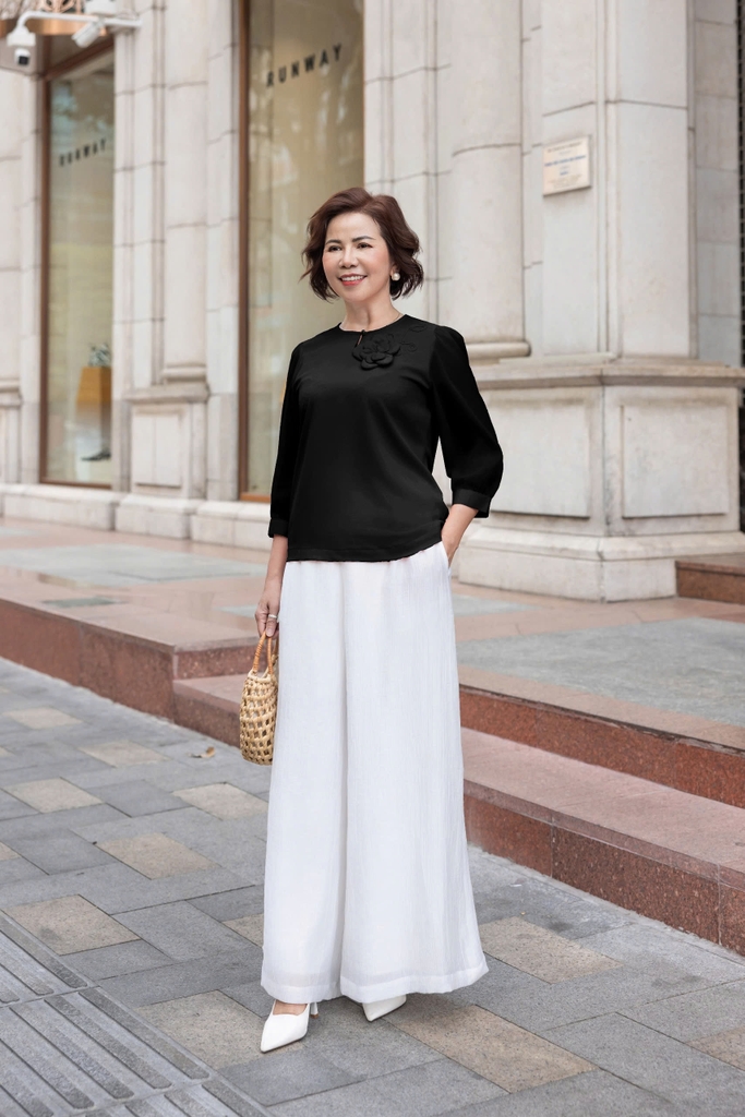 M Collection | Áo Trung Niên Nữ Tặng Mẹ, Tặng Bà Chất Lụa Ngọc Đính Hoa 3D Sang Trọng A12385LW01