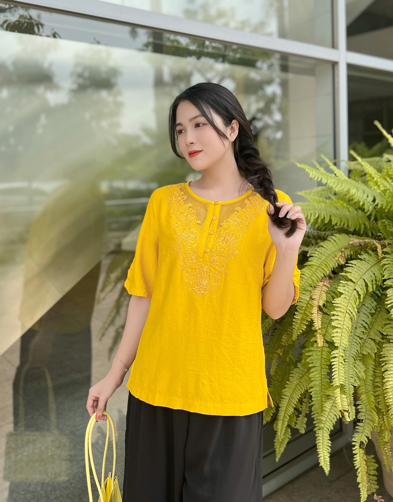 Áo Kiểu Thêu Lưới Tay Lỡ Lụa Hàn Swanlake - A10191LW01