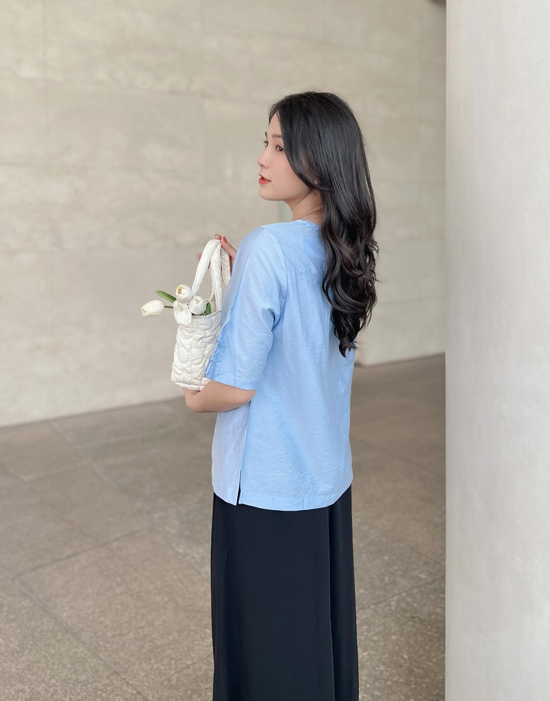 Áo Kiểu Thêu Lưới Tay Lỡ Lụa Hàn Swanlake - A10191LW01