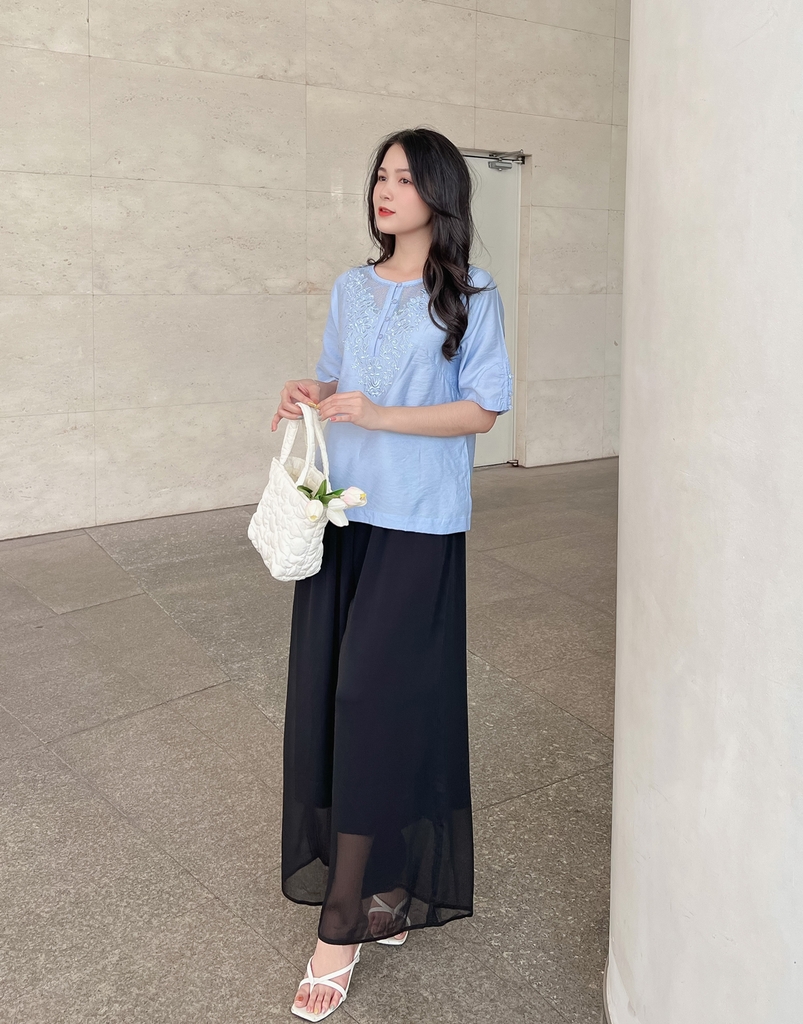 Áo Kiểu Thêu Lưới Tay Lỡ Lụa Hàn Swanlake - A10191LW01