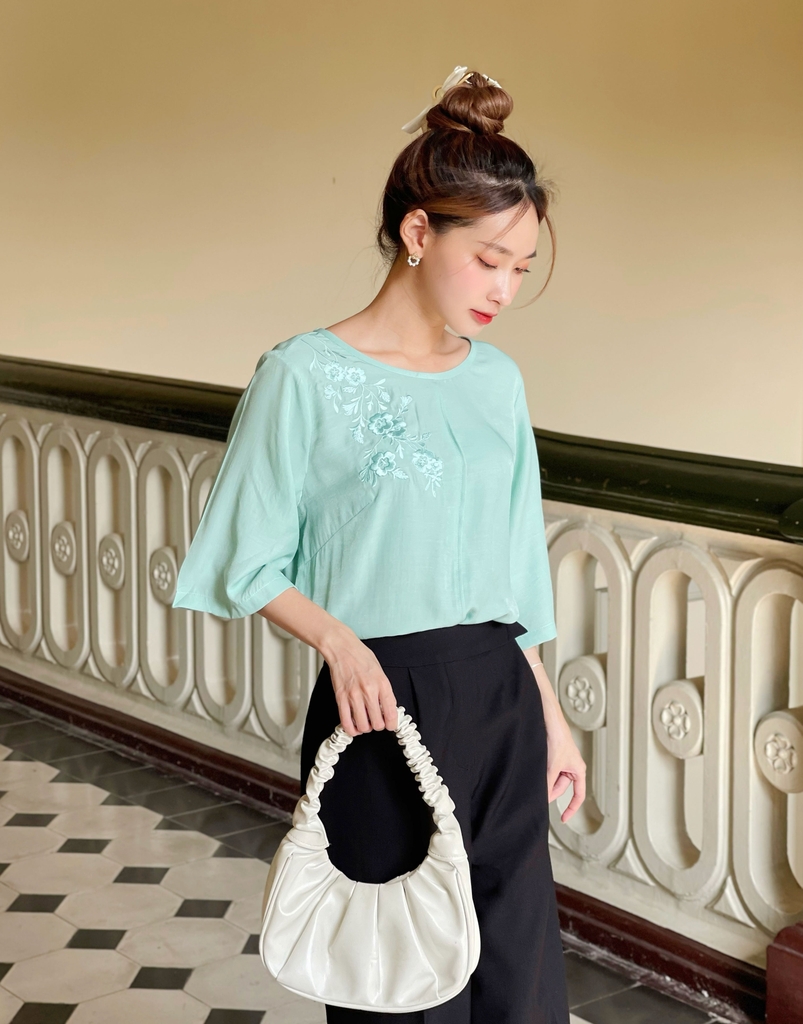 Áo Thêu Tay Lỡ Vải Lụa Xược Swanlake - A10514LW12
