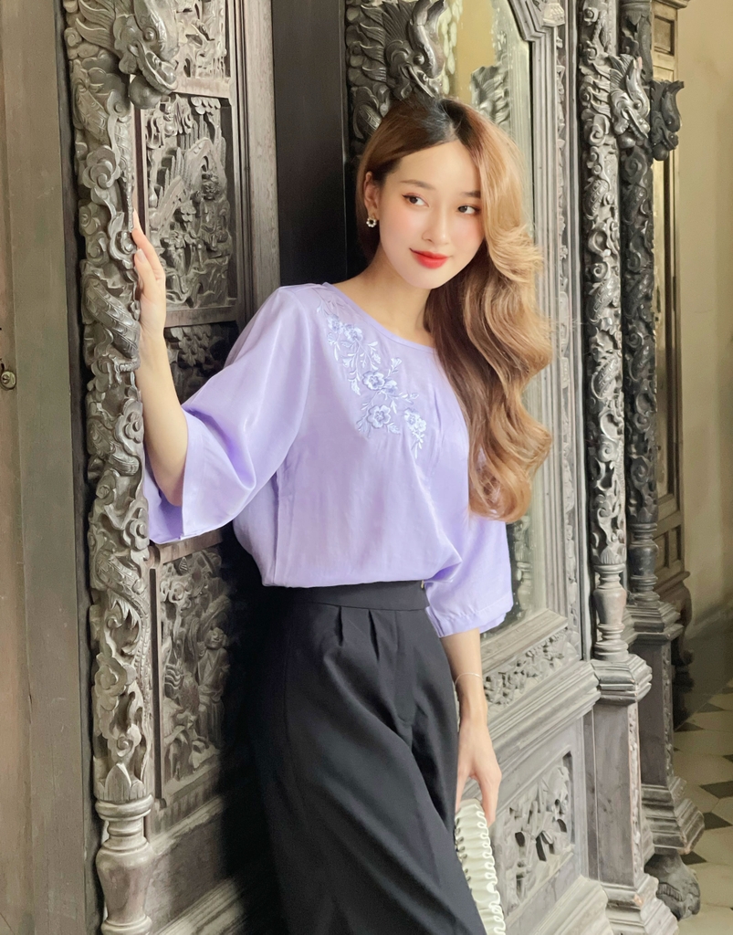Áo Thêu Tay Lỡ Vải Lụa Xược Swanlake - A10514LW12