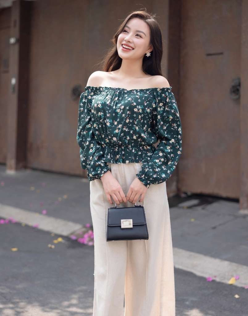 Áo Kiểu Croptop Trễ Vai Cotton Bông Swanlake - A10739LW10