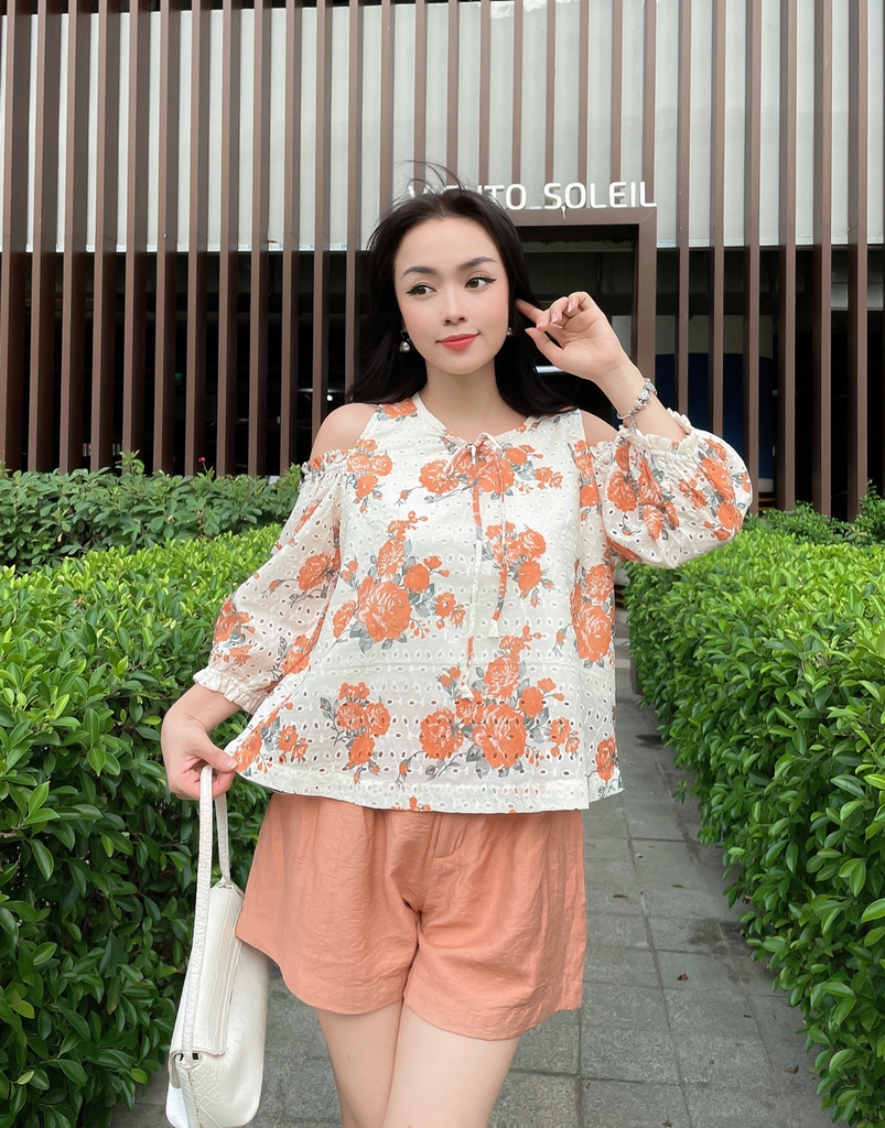 Quần Short Lưng Thun Nẹp Gài Nút Swanlake - Q10687LW01