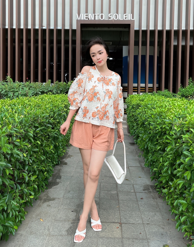 Quần Short Lưng Thun Nẹp Gài Nút Swanlake - Q10687LW01
