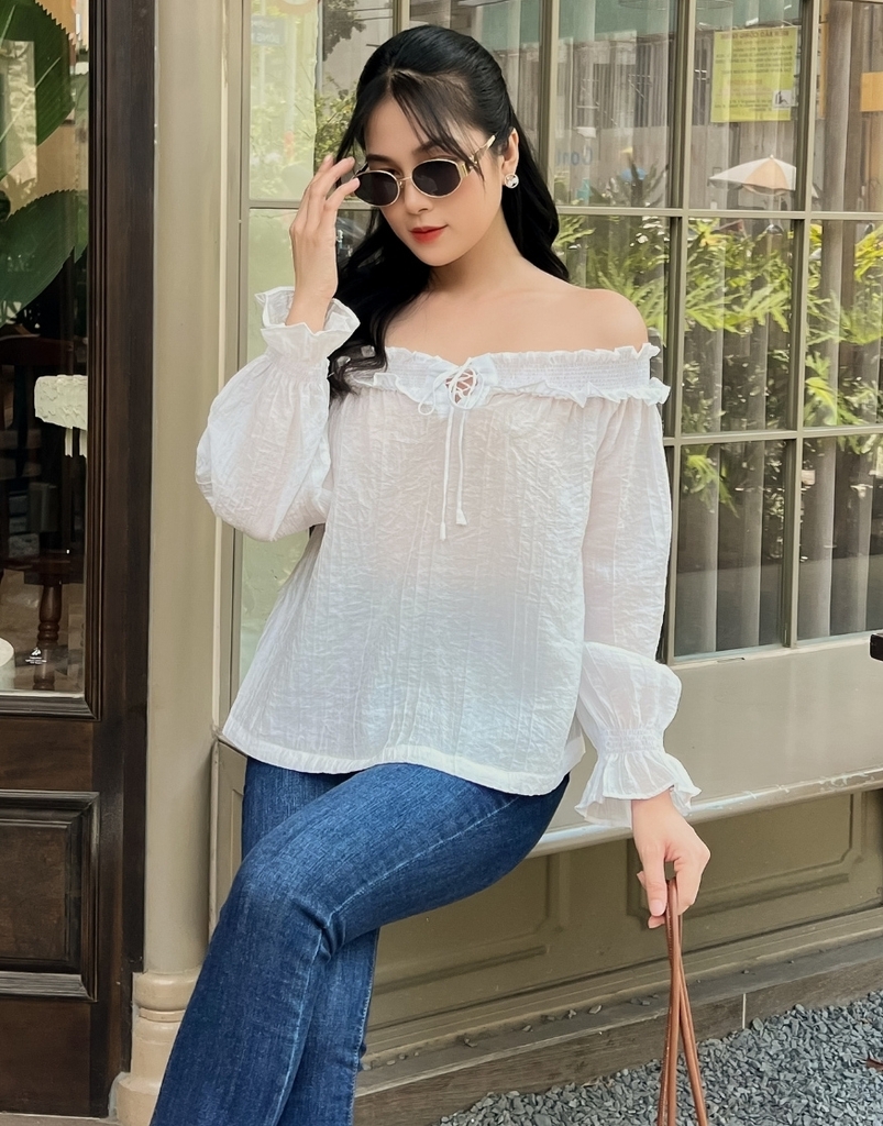 Áo Kiểu Trễ Vai Tơ Dập Ly Swanlake - A11466LW01