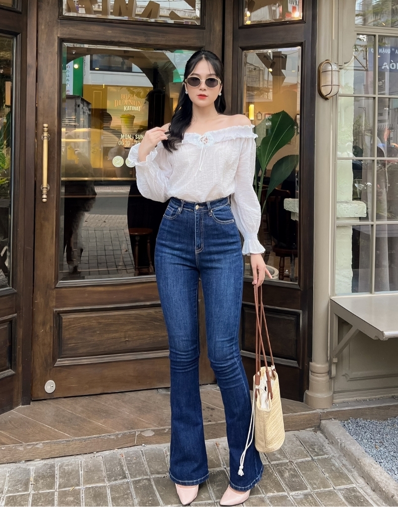 Áo Kiểu Trễ Vai Tơ Dập Ly Swanlake - A11466LW01