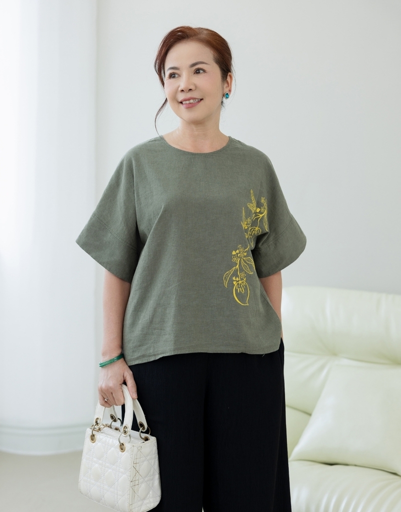 Áo Trung Niên Cánh Dơi Linen Thêu - A11492LW01