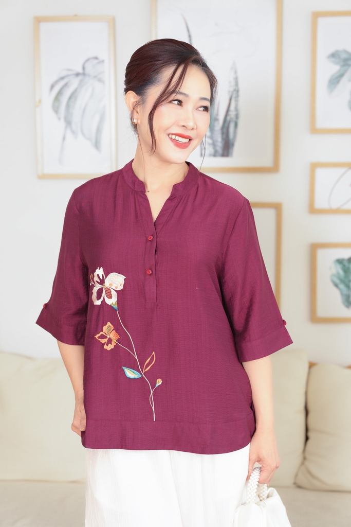 M-Collection - Áo Cổ Trụ Thêu Hoa Vạt Bầu Lụa Hàn - A11946LW01