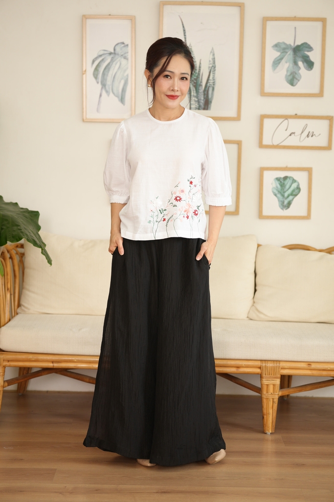 M-Collection - Áo Kiểu Tay Bí Cổ Tròn Thêu Hoa Chất Liệu Linen - A12004LW01