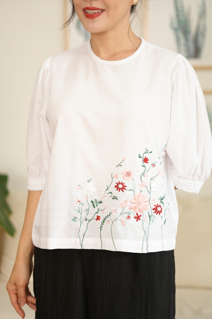 M-Collection - Áo Kiểu Tay Bí Cổ Tròn Thêu Hoa Chất Liệu Linen - A12004LW01