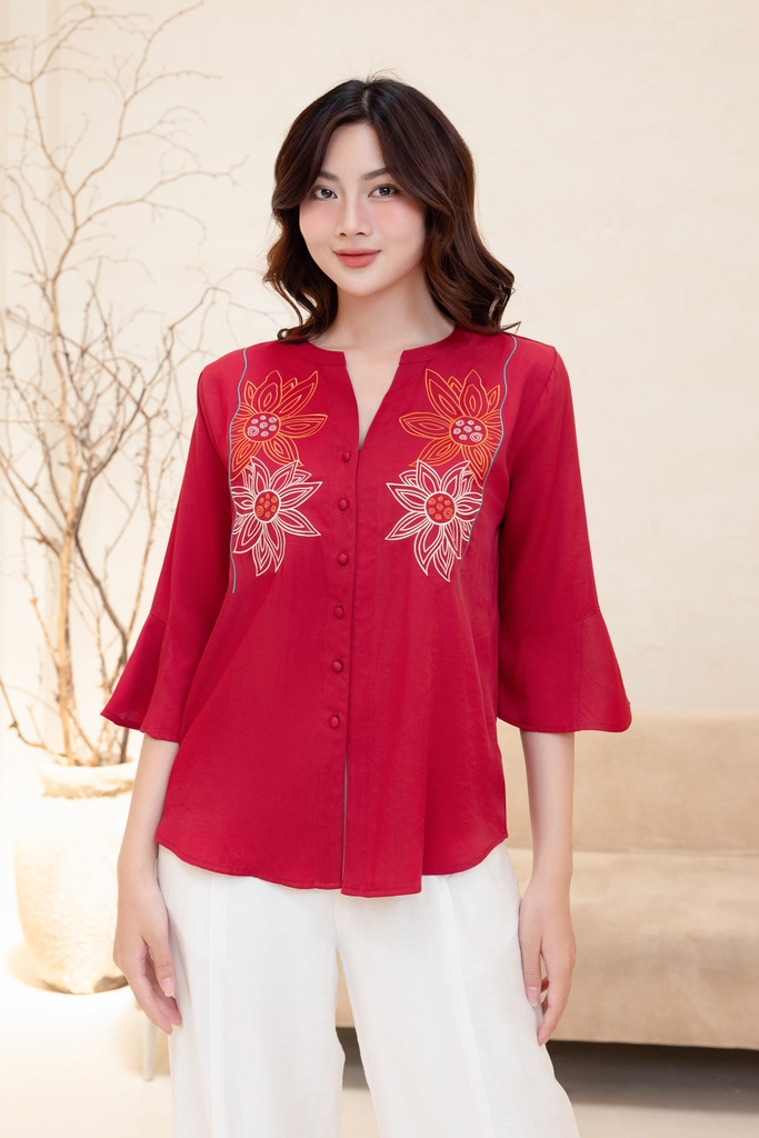 M-Collection - Áo Cổ Trụ Thêu Hoa Tay Dài Chất Liệu Vải Taffta - A12043LW01