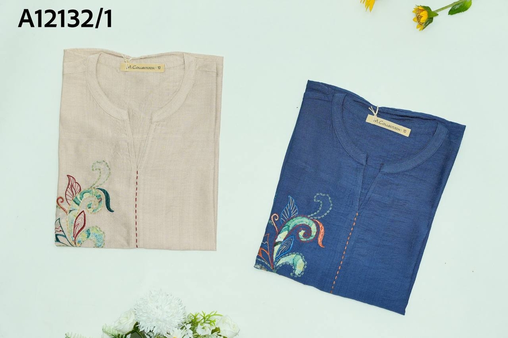 M Collection | Áo Kiểu Phom Suông Chất Lụa Hàn Thêu Hoạ Tiết - A12132LW01