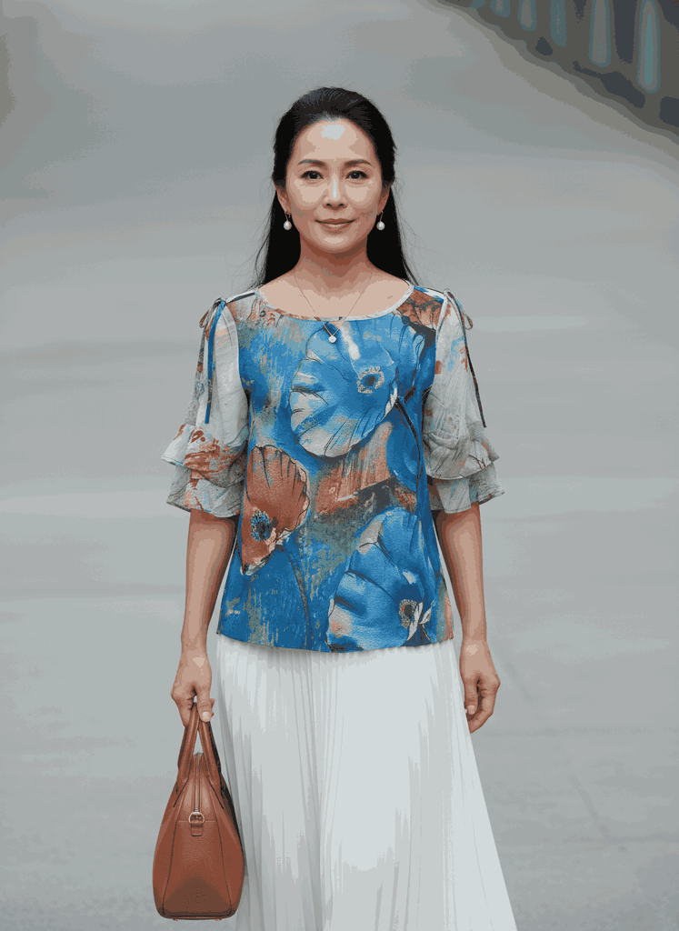 Áo Kiểu Nữ Trung Niên Tặng Mẹ Chất Vải Chiffon In Hoa Cổ Tròn Tay Lỡ Xếp Tầng A07314