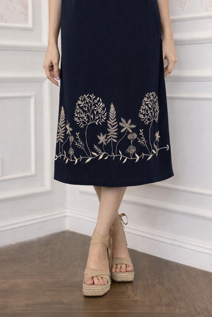 SWANLAKE | Váy Đầm Nữ Suông Sát Nách Cổ Chữ V Vải Linen Hàn Thêu Hoa Du Lịch Dạo Phố Hè D13721LW01