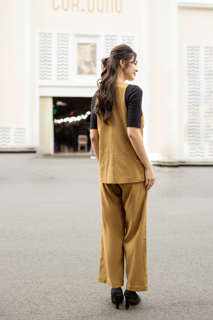 Bộ Vest Sát Nách Vải Linen Swanlake - B11148LW01