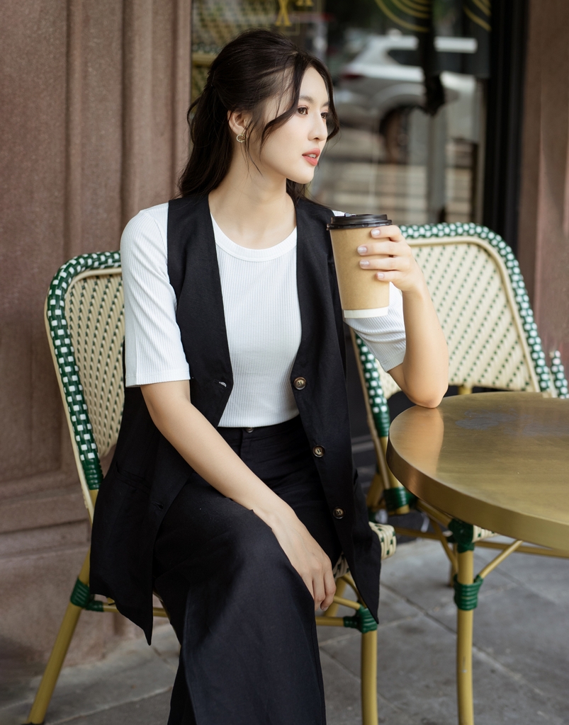Bộ Vest Sát Nách Vải Linen Swanlake - B11148LW01