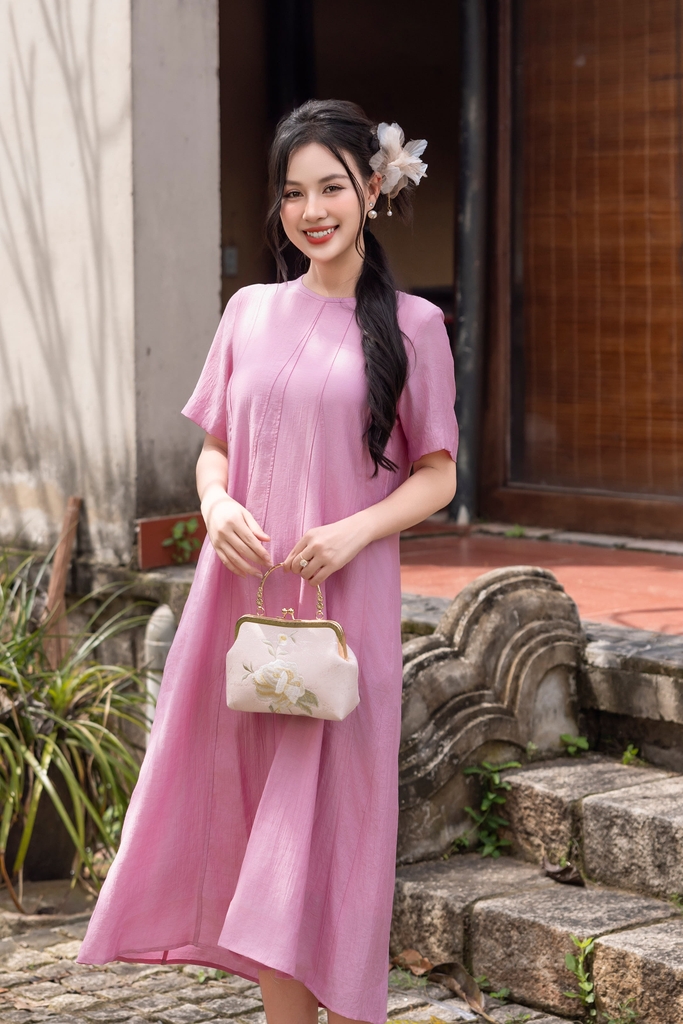 Đầm Chất Liệu Tơ Mỹ May Tám Mảnh Swanlake - D11530LW01