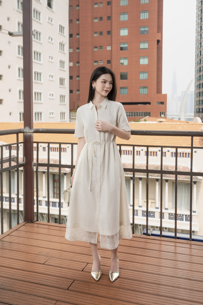 SWANLAKE | Váy Đầm Sơ Mi Nữ Cotton Phối Ren Hoa Dây Thắt Eo Tay Ngắn Công Sở Thanh Lịch D13441LW01