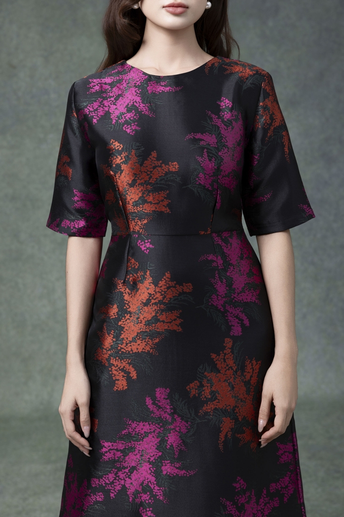 SWANLAKE | Váy Đầm Nữ Maxi Suông Cổ Tròn Vải Gấm Bông Chiết Eo Tay Lỡ Sang Trọng Đi Tiệc D13279LW01