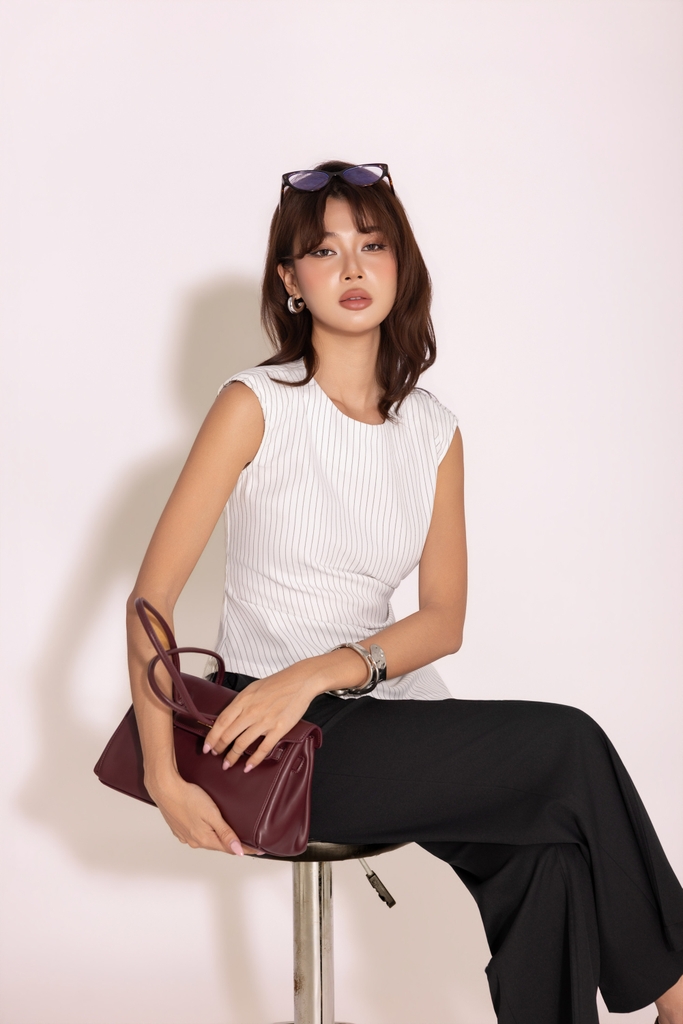 SWANLAKE | Quần Dài Nữ Công Sở Form Suông Ống Rộng Viền Nổi Dập Ly Vải Cotton Thanh Lịch Q14017LW01