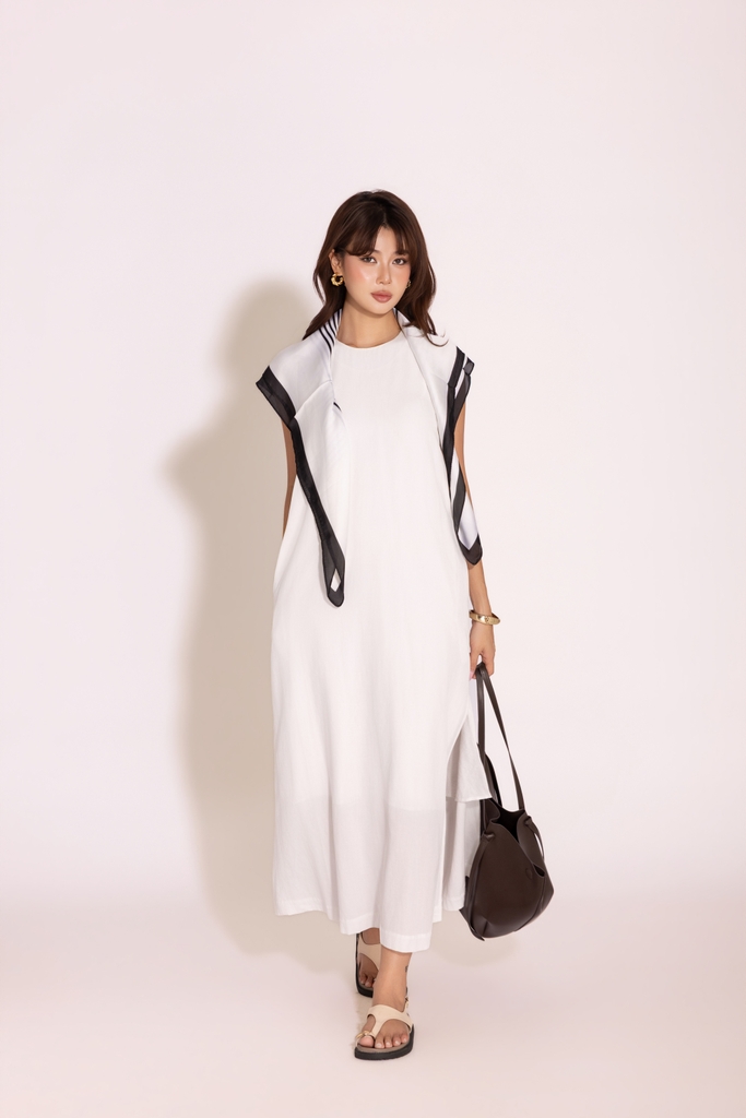 SWANLAKE | Váy Đầm Nữ Maxi Suông Sát Nách Cổ Yếm Vải Linen Trơn Hai Lớp Có Túi Dạo Phố D13877LW03