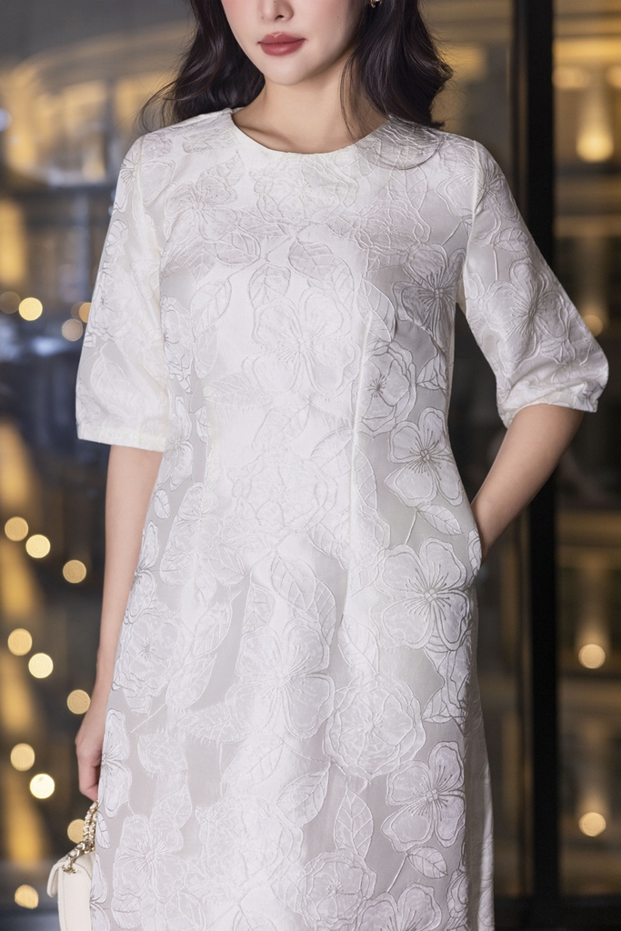 SWANLAKE | Váy Đầm Midi Nữ Phom A Vải Gấm Tafta Hoa Cổ Tròn Tay Lỡ Có Túi Công Sở Đi Tiệc D13377LW01