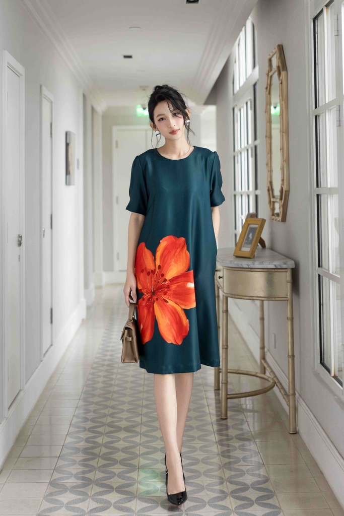 SWANLAKE | Váy Đầm Nữ Suông Cổ Tròn Vải Lụa Taffeta Dày In Hoa Tay Ngắn Sang Trọng Đi Tiệc D13086LW02